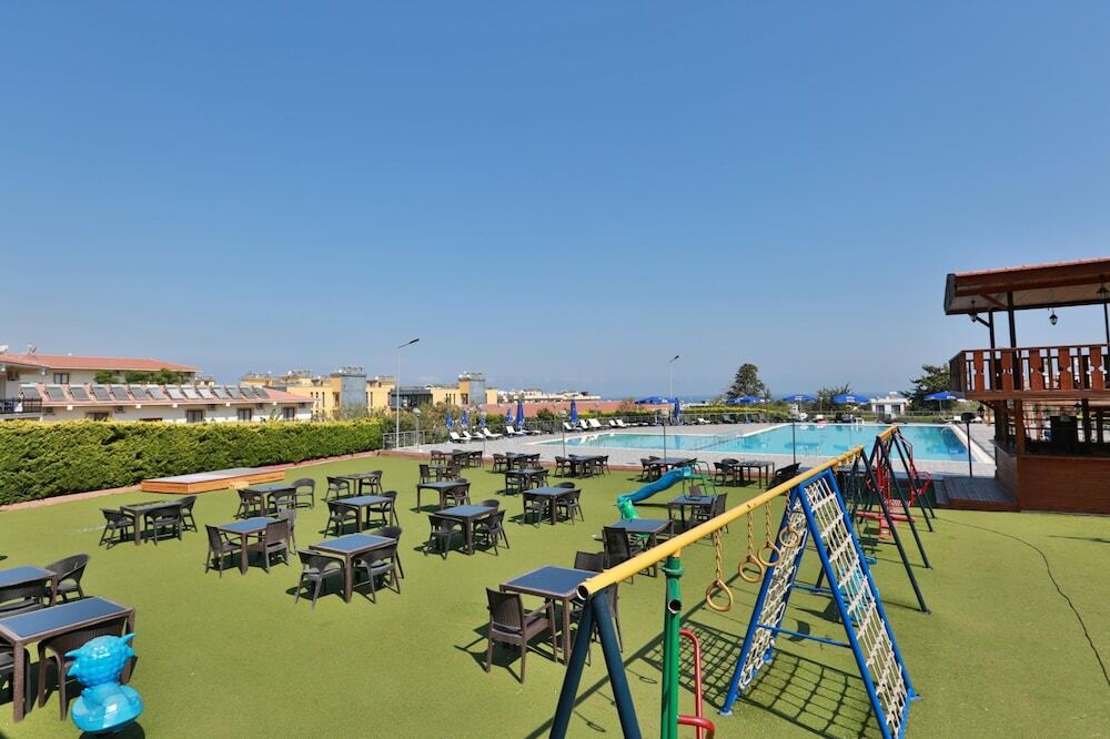 Алсанджак: Room With Pool 5 min to Beach in Kyrenia