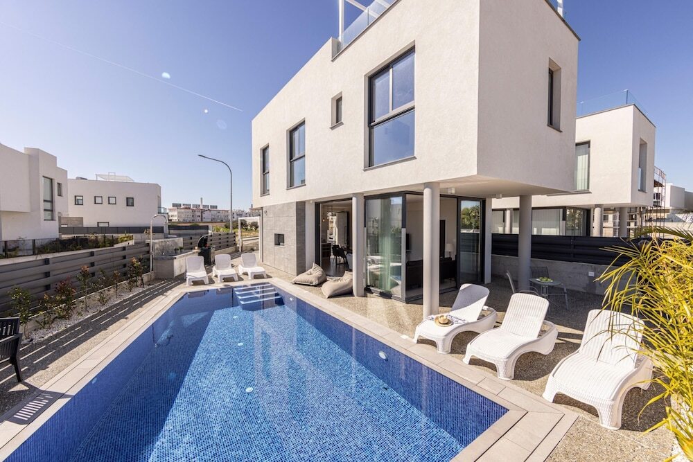 Паралимни: Protaras Hestia Seaside Villa B6