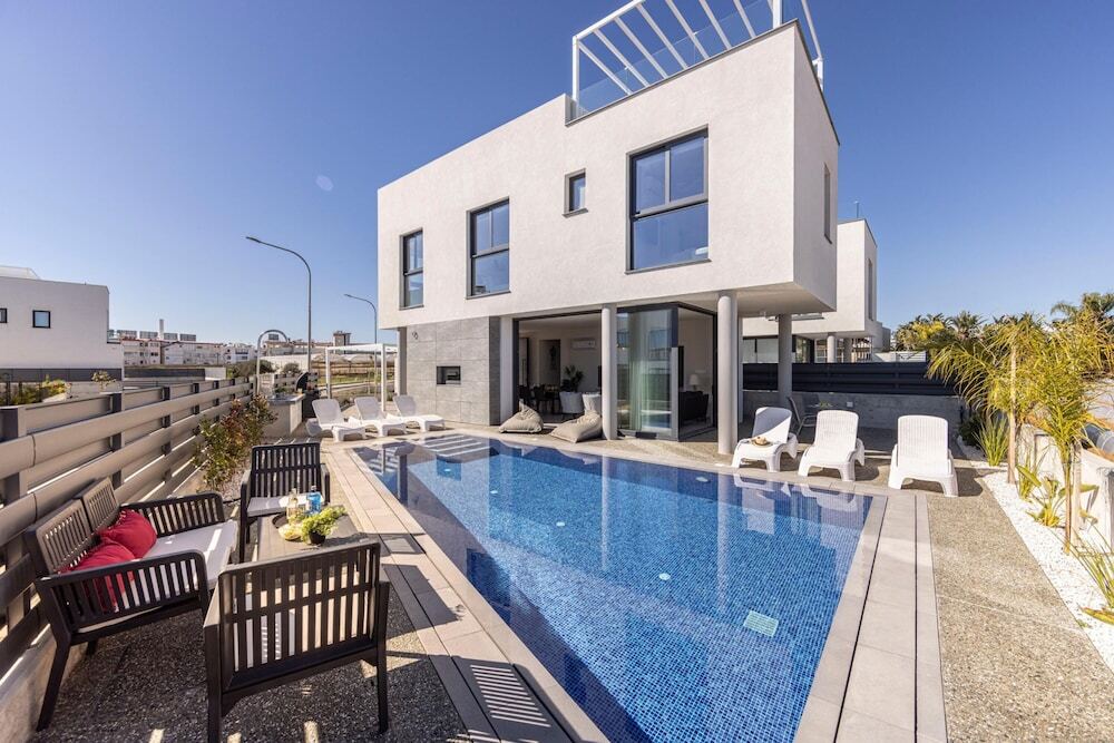 Паралимни: Protaras Hestia Seaside Villa B6