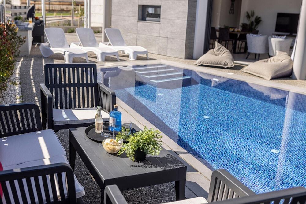 Паралимни: Protaras Hestia Seaside Villa B6