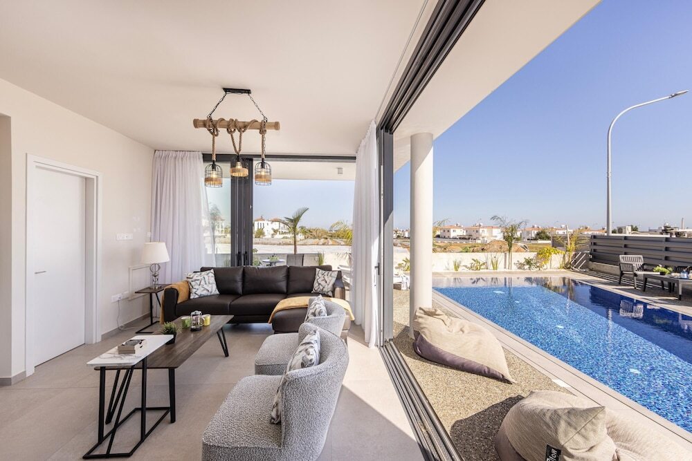 Паралимни: Protaras Hestia Seaside Villa B6