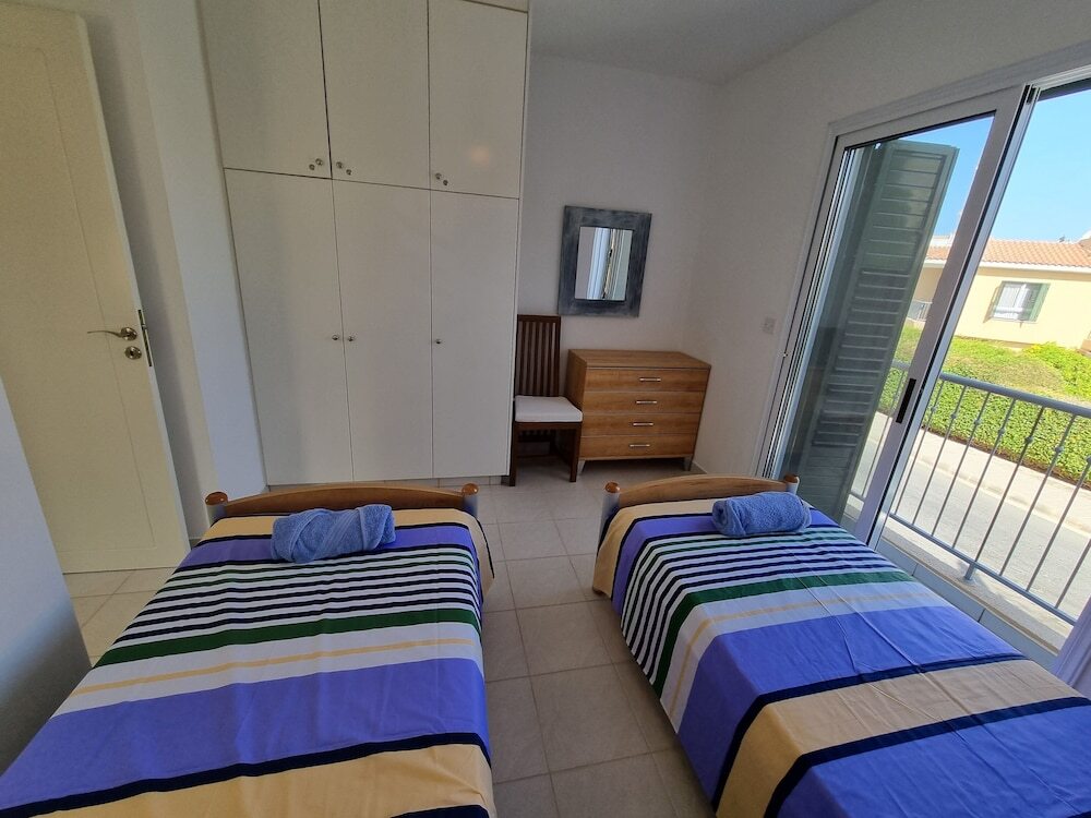 Cyprus, 2 Beds Ensuite, Pool, Patios, Wifi, Parkin — фото 3