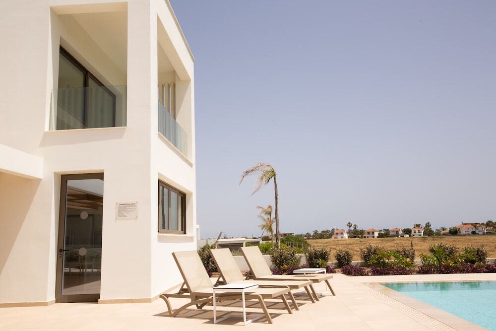 Кити: Phaedrus Living: Serenity Waves Villas No.5