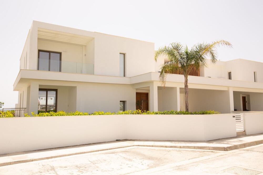 Кити: Phaedrus Living: Serenity Waves Villas No.5