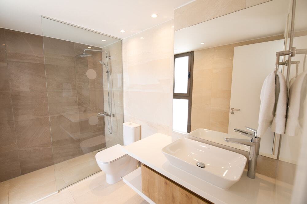 Кити: Phaedrus Living: Serenity Waves Villas No.5