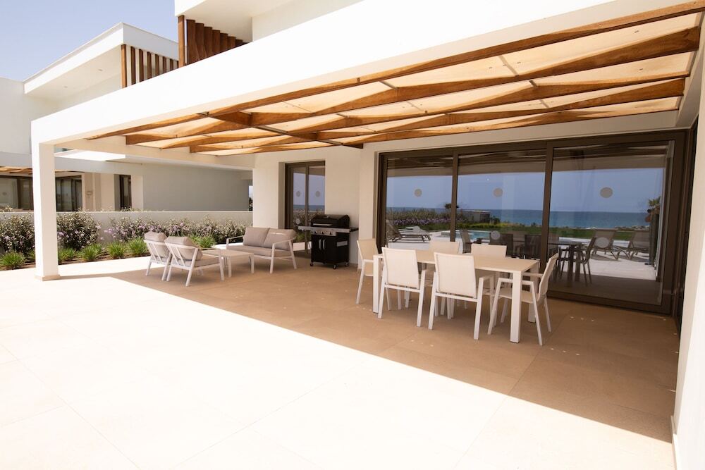 Кити: Phaedrus Living: Serenity Waves Villas No.5