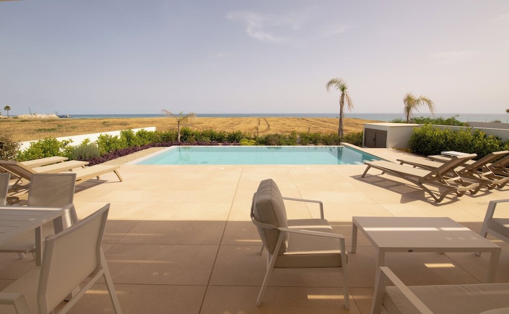 Кити: Phaedrus Living: Serenity Waves Villas No.8