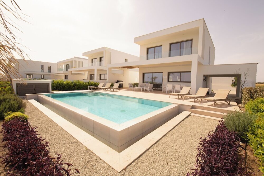 Кити: Phaedrus Living: Serenity Waves Villas No.8