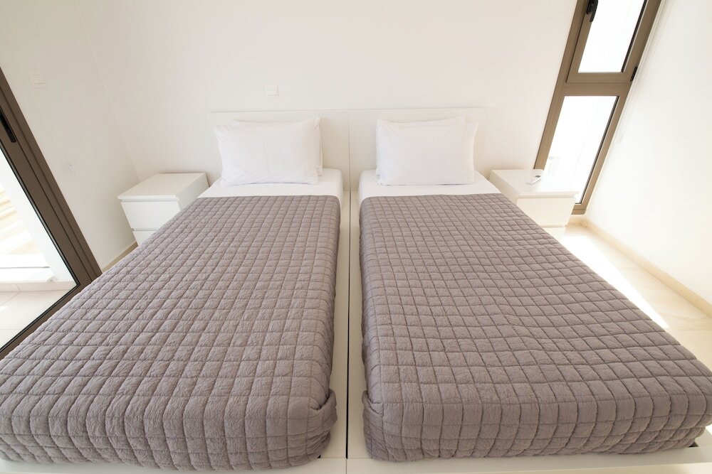 Кити: Phaedrus Living: Serenity Waves Villas No.8