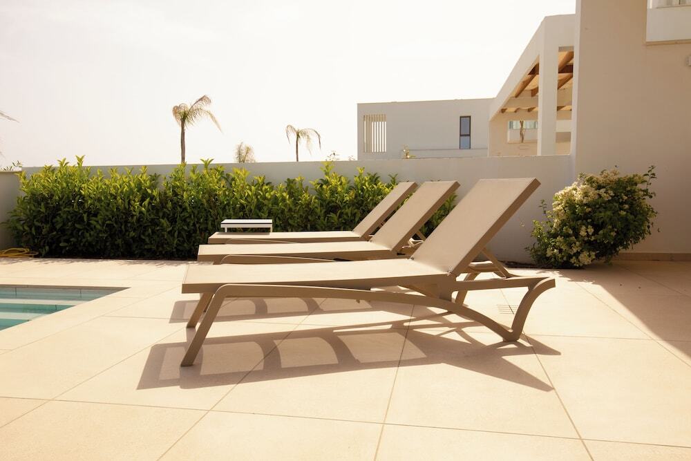 Кити: Phaedrus Living: Serenity Waves Villas No.8