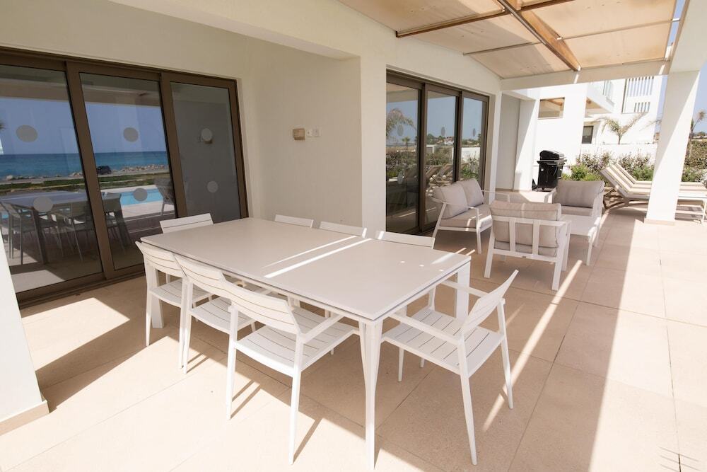 Кити: Phaedrus Living: Serenity Waves Villas No.2