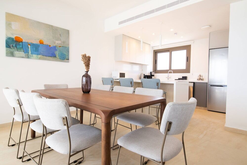 Кити: Phaedrus Living: Serenity Waves Villas No.2
