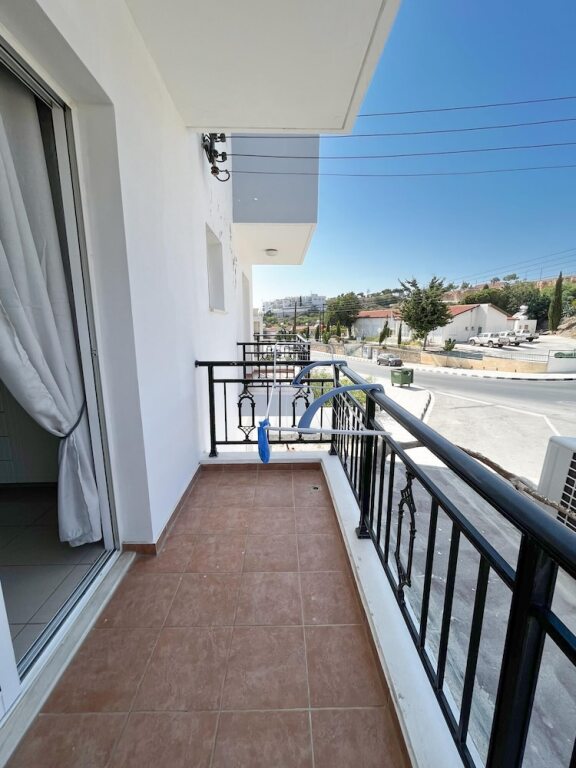 Пафос: Modern Apartment Only 900m From Famous Venus Beach