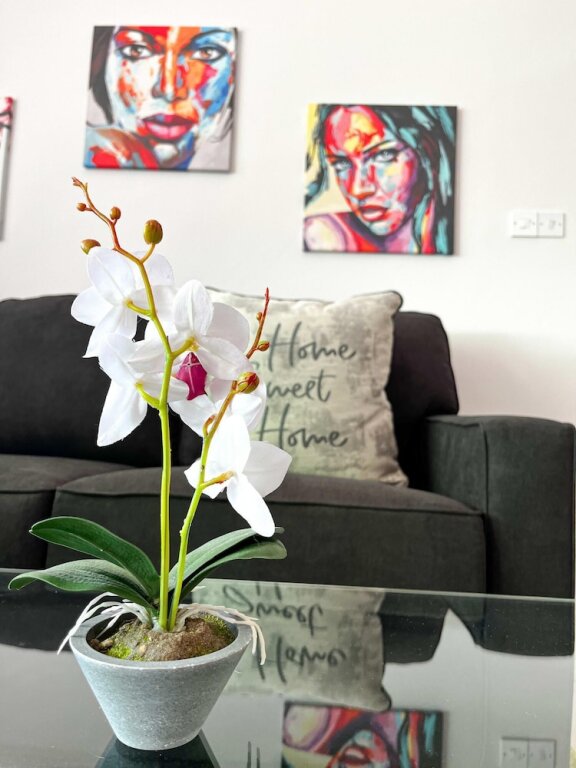 Пафос: Modern Apartment Only 900m From Famous Venus Beach