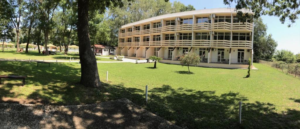 Ульцинь: HTP Velika Plaža Ulcinj