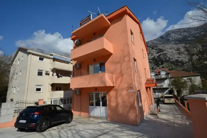 Котор: Apartments Marinero