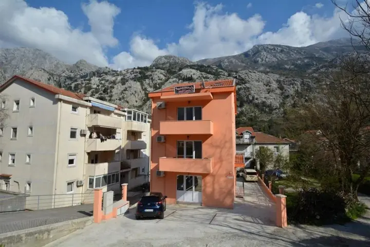 Котор: Apartments Marinero