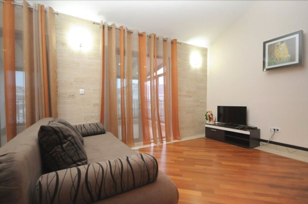 Будва: Lusso Apartments Budva