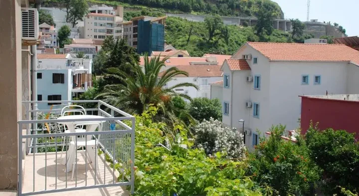 Будва: Apartments Slavica Rafailovici