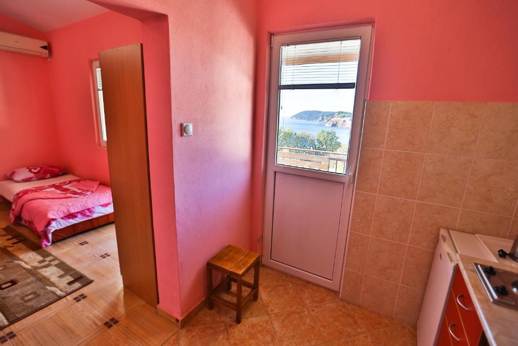 Сутоморе: Apartments Vitic