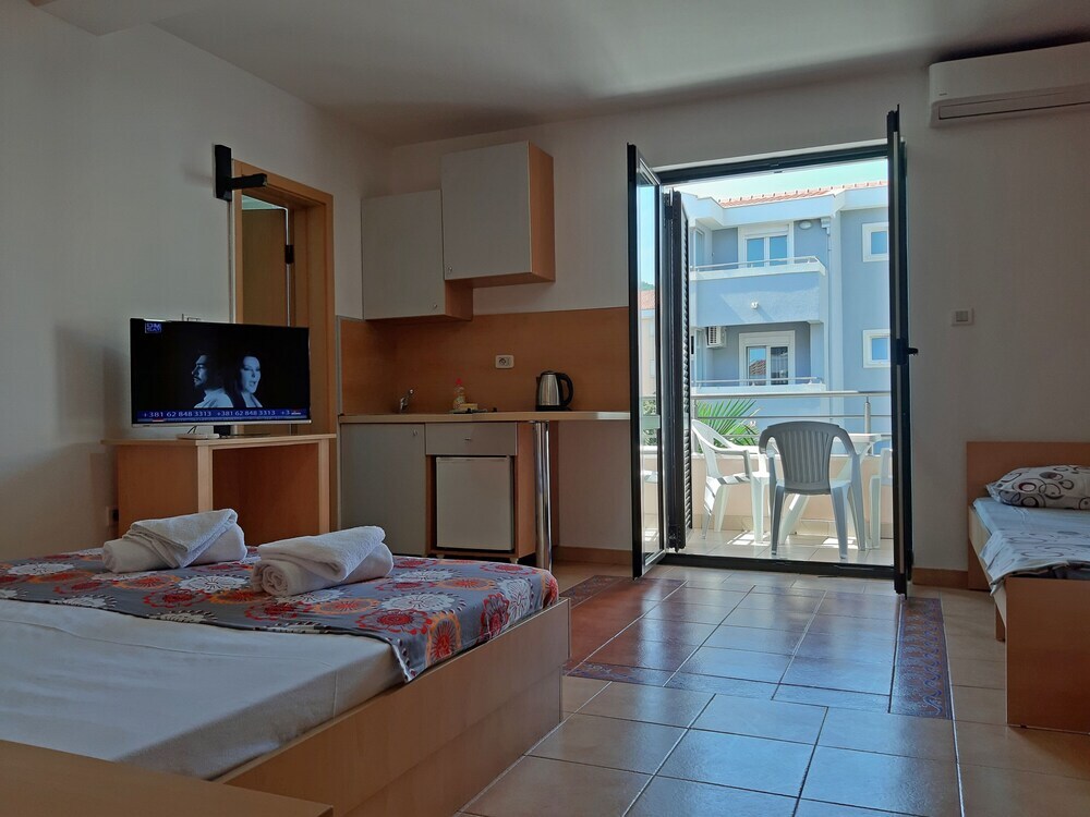 Будва: Apartments Mare