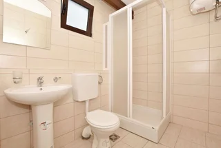 Бар: Apartment Tomba