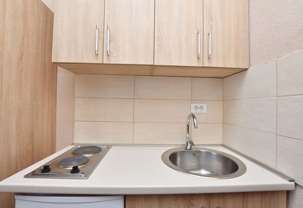 Бар: Apartment Tomba