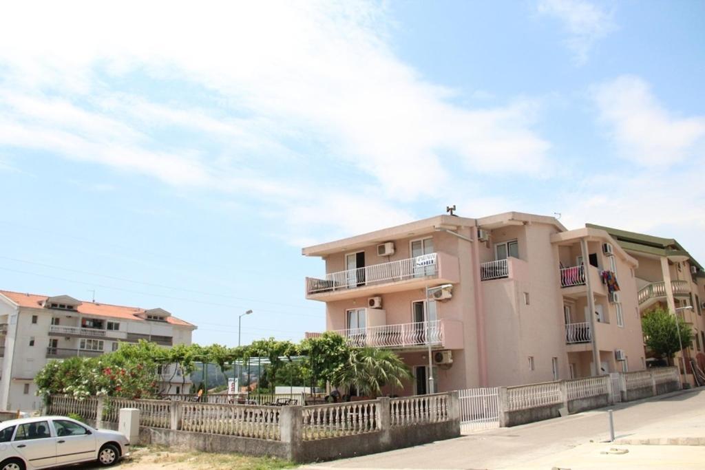 Сутоморе: Apartments Petricevic