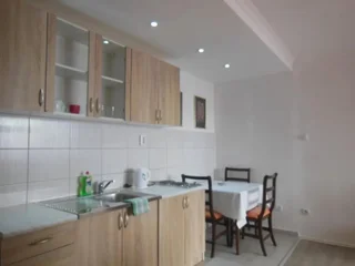 Петровац: Apartments Aleksandar