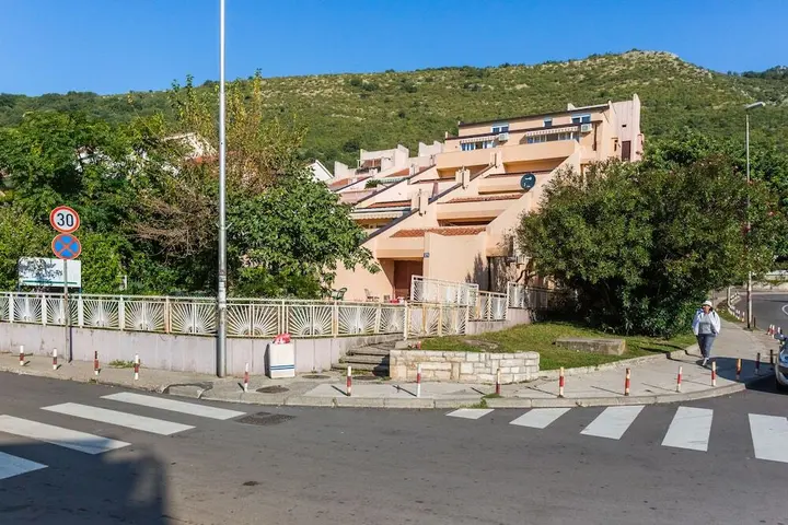 Петровац: Apartments Aleksandar