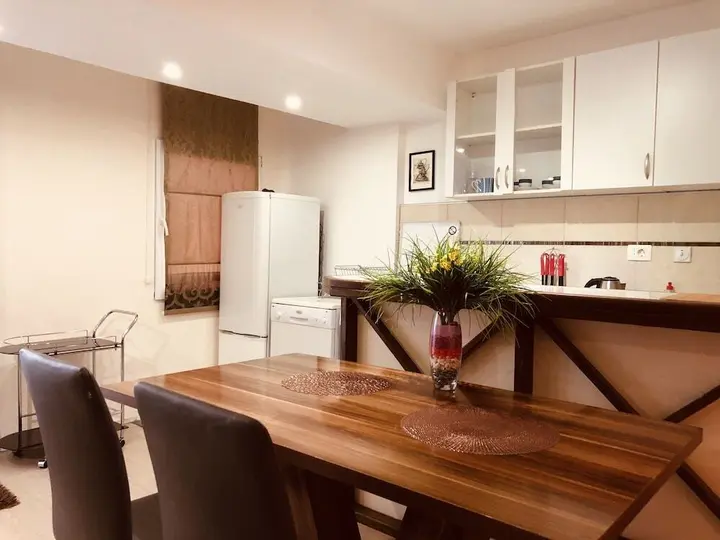Петровац: Apartments Aleksandar