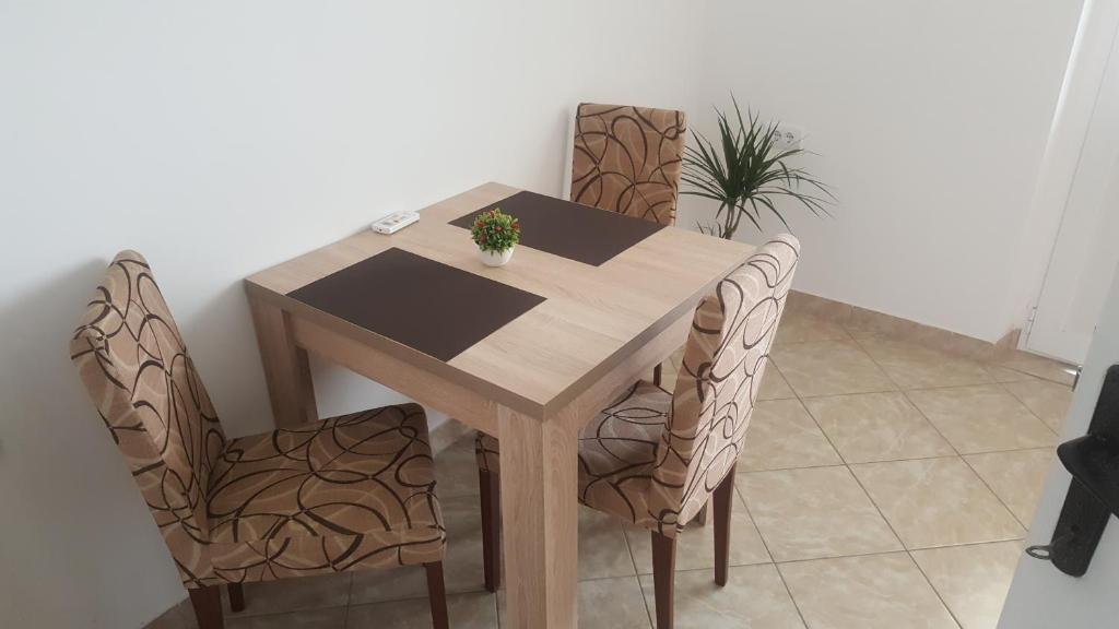 Доброта: Apartments Ponta