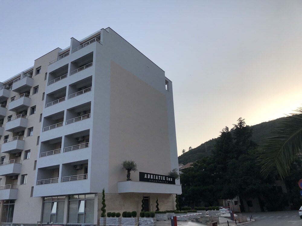 Будва: Apartments Adriatik Lux