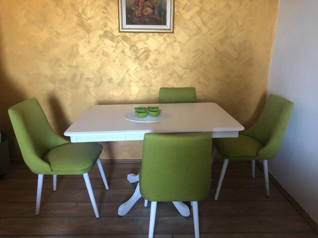 Бар: Apartmani Miljana