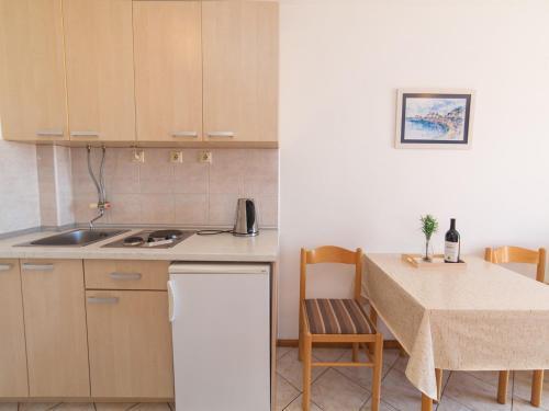 Петровац: Apartments NICE