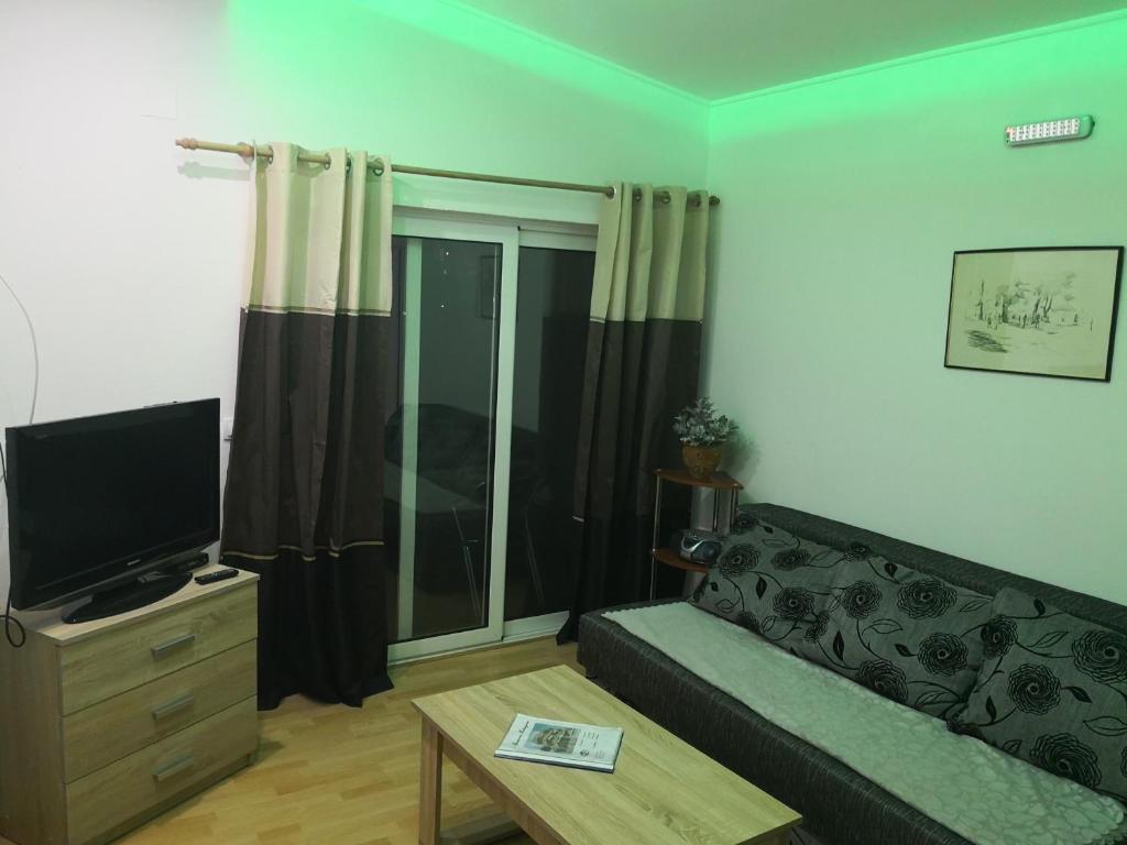 Ульцинь: Apartments Montenegrina