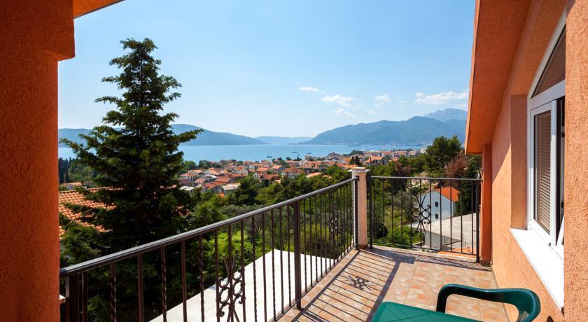 Тиват: Apartment Kandic