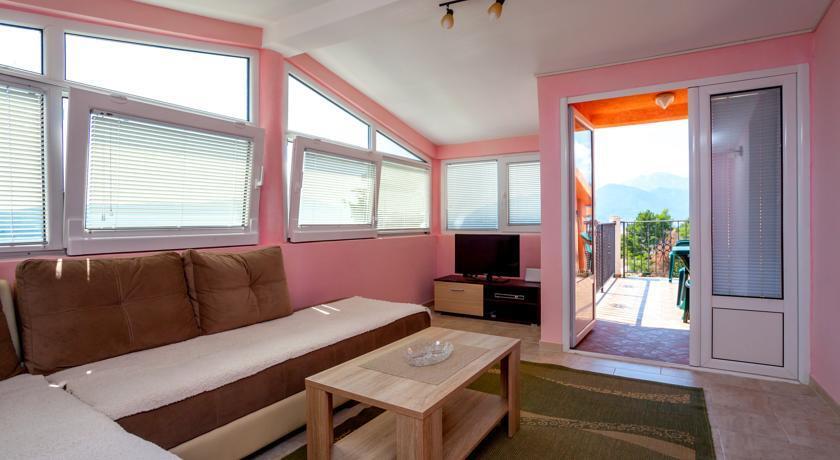 Тиват: Apartment Kandic