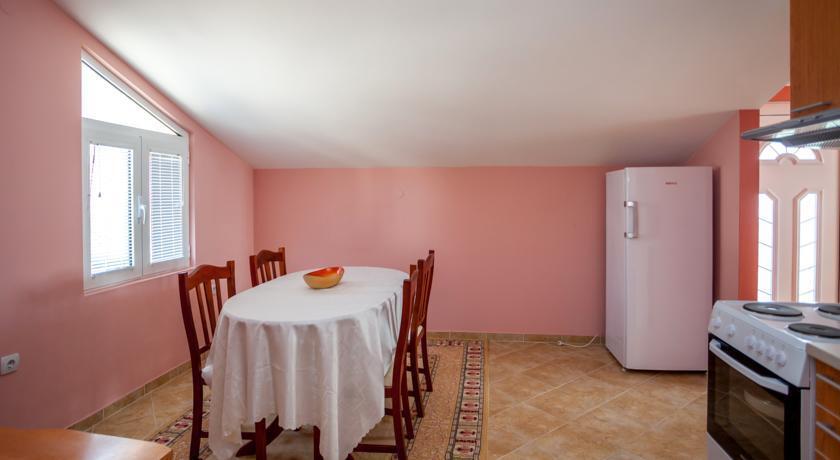 Тиват: Apartment Kandic