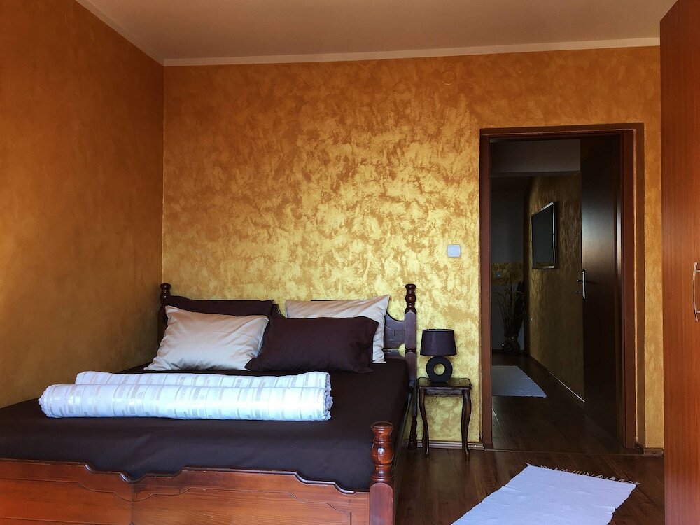 Доброта: Apartments Nikcevic
