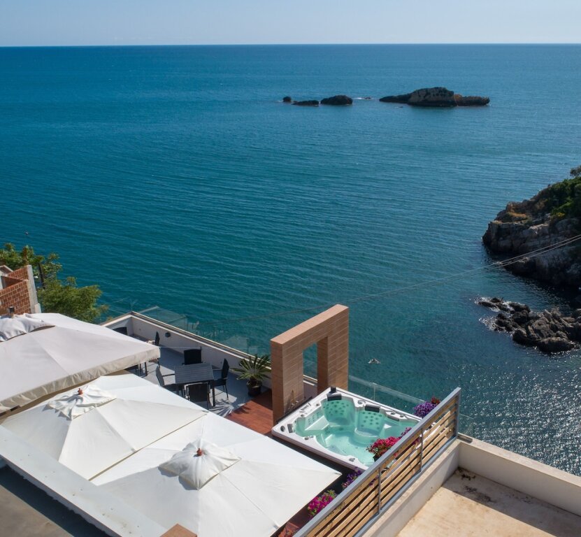 Ульцинь: Hotel & Beach Club Mediterraneo Liman