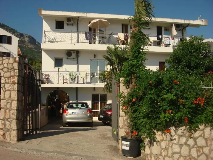 Бар: Apartments Kalamperovic