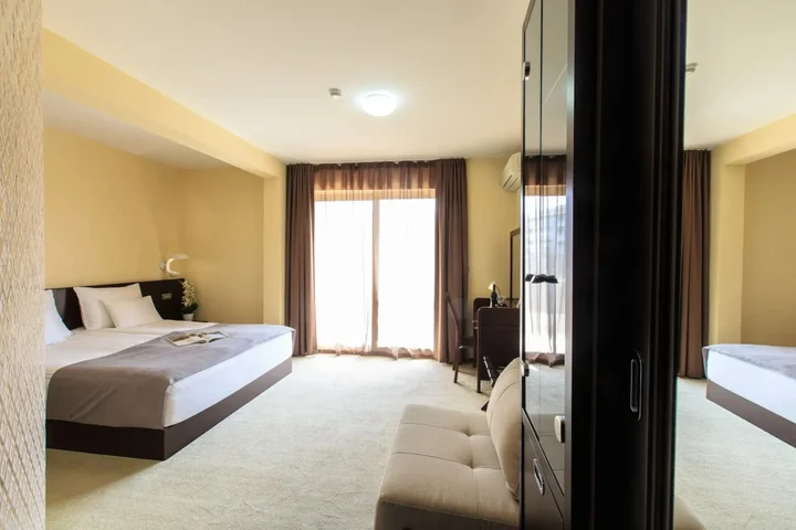 Бечичи: Hotel Premier