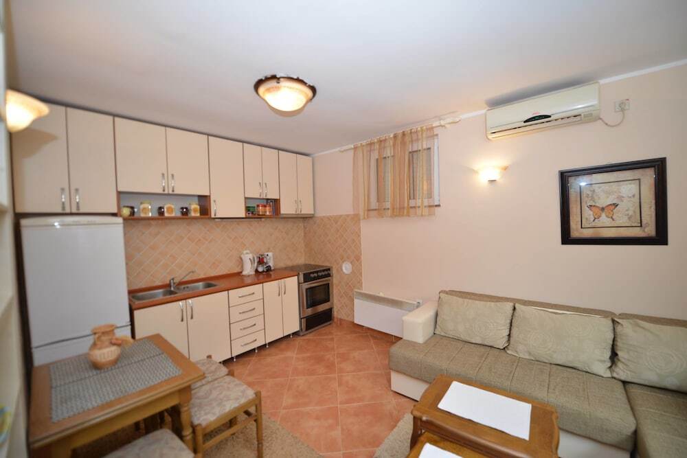 Доброта: Apartments M&T