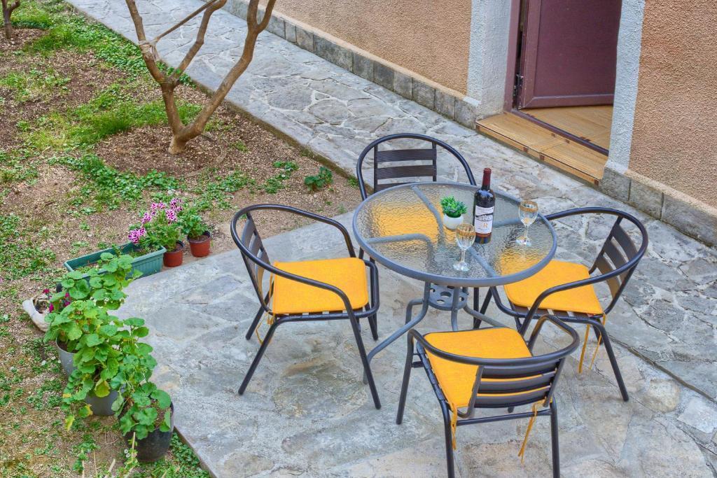 Доброта: Apartment Vladan