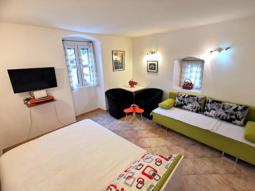 Old Town Boskovic Apartment — фото 2