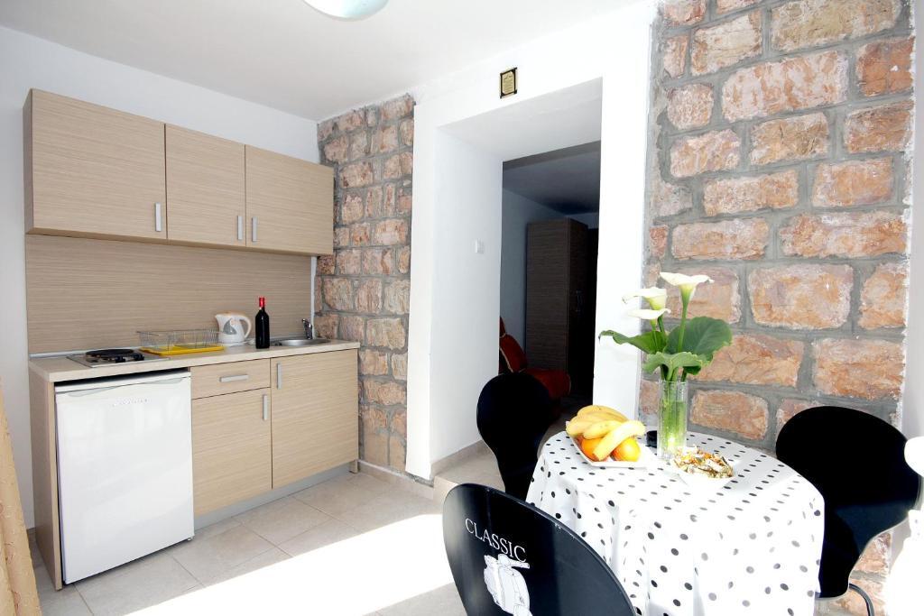 Петровац: Apartments Pavlovic