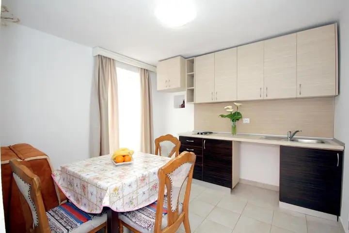 Петровац: Apartments Pavlovic