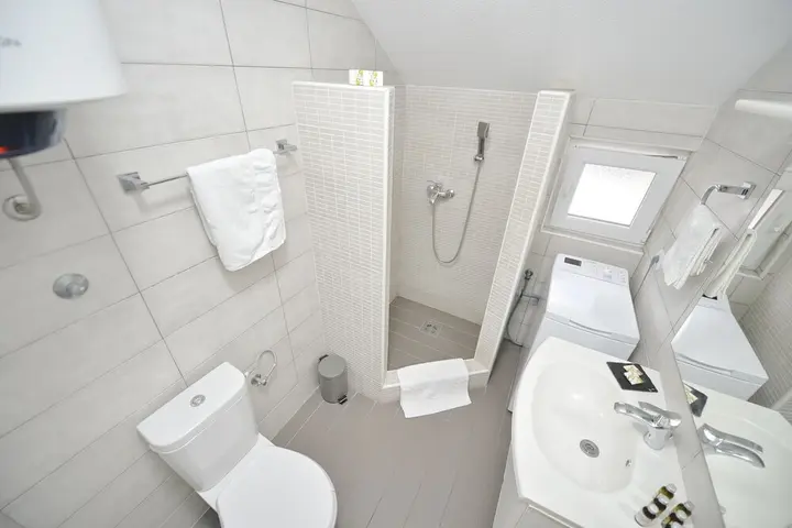 Доброта: House 44 apartments