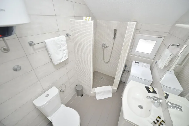 Доброта: House 44 apartments